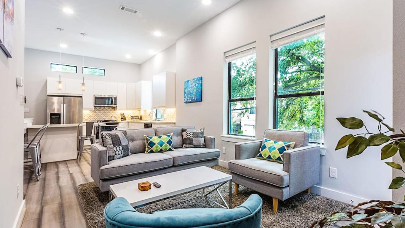 Montrose Guesthouse Suites