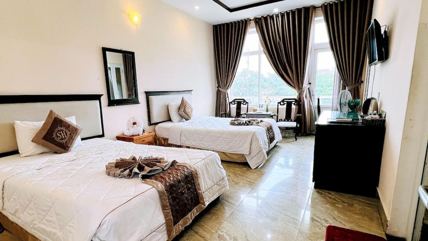 Song Huong Hue Hotel