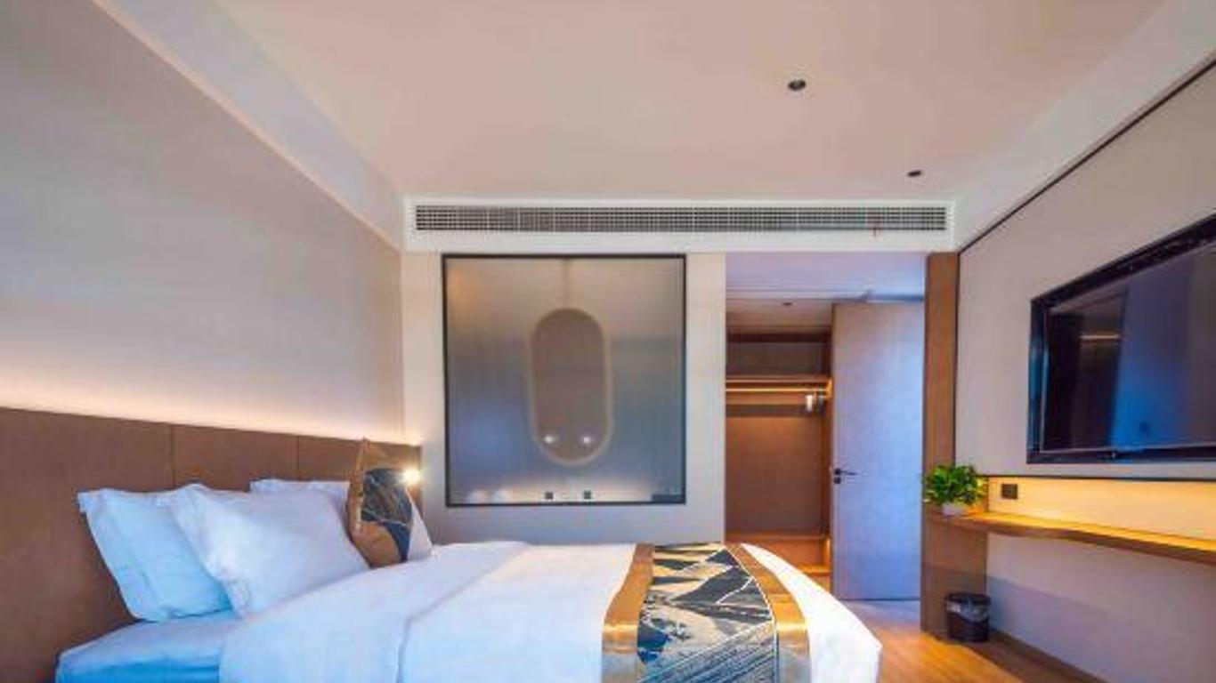 Huaying Hotel