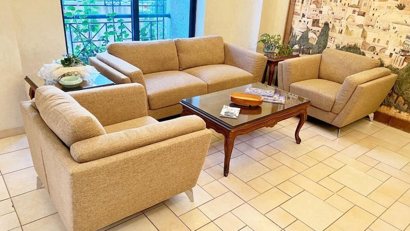 Delmon Suites