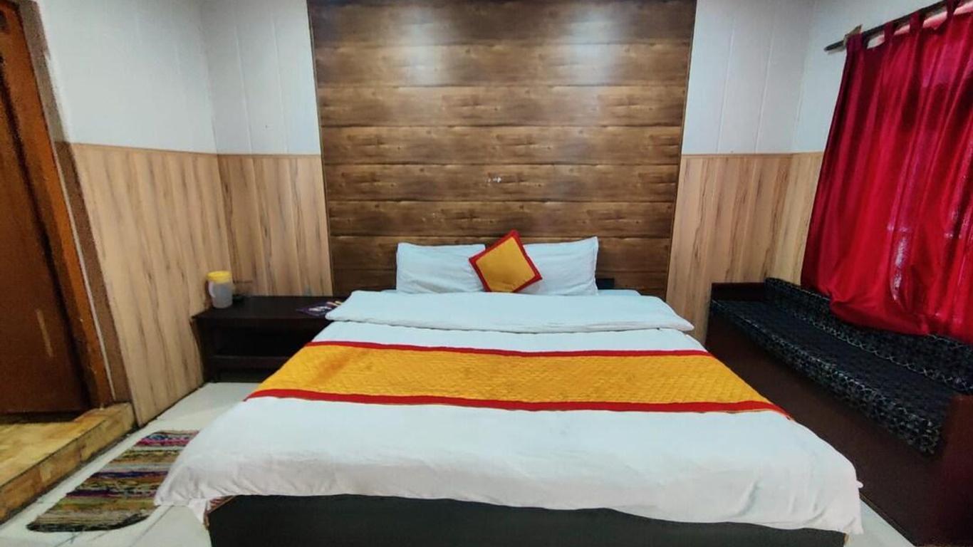 Neelam Raj Hotel