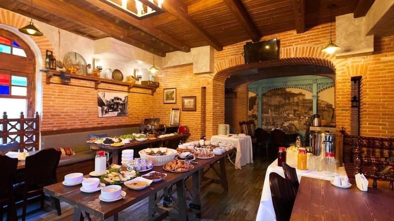Meidan Suites