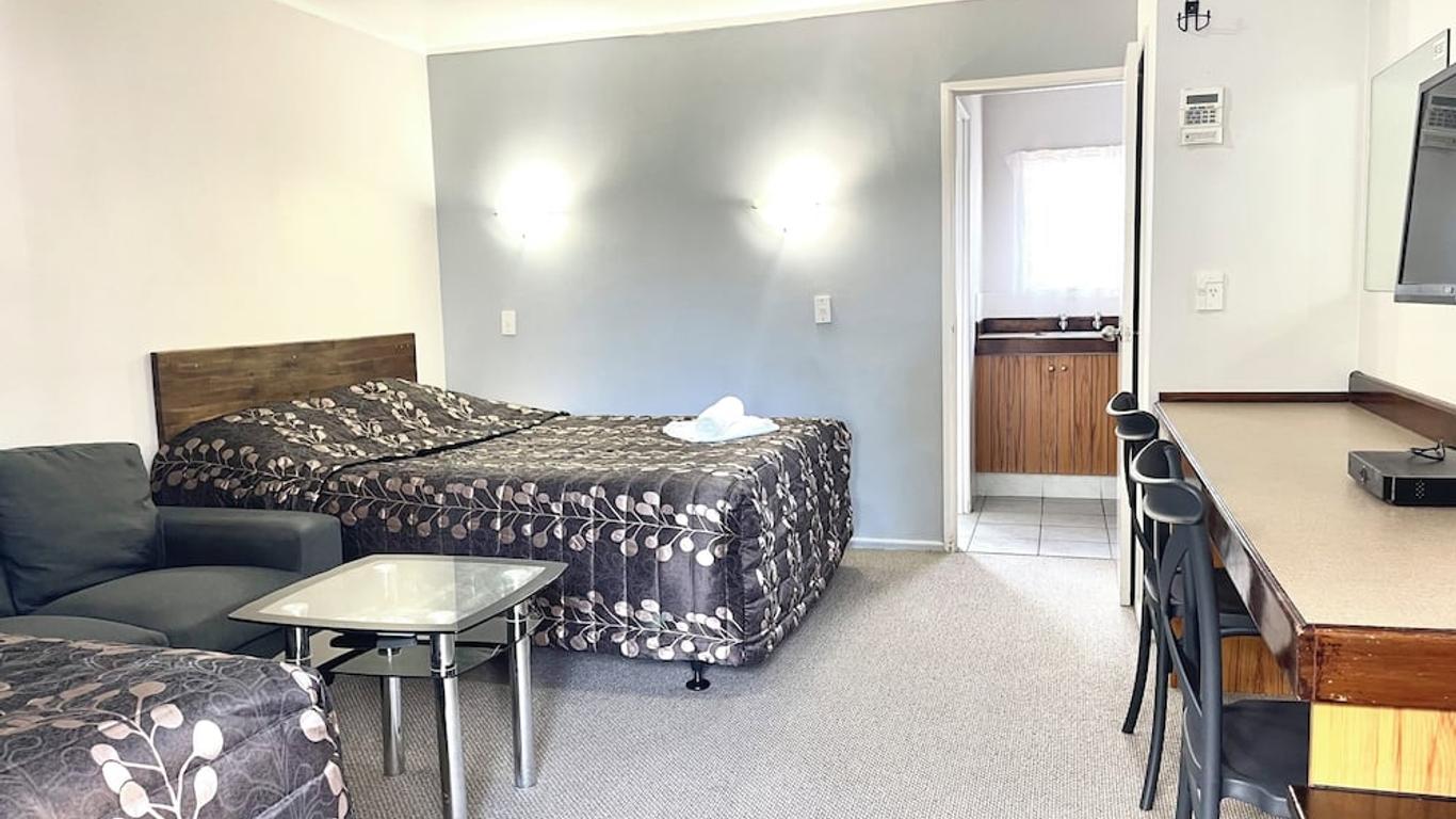 Papakura Pioneer Motor Lodge And Motel