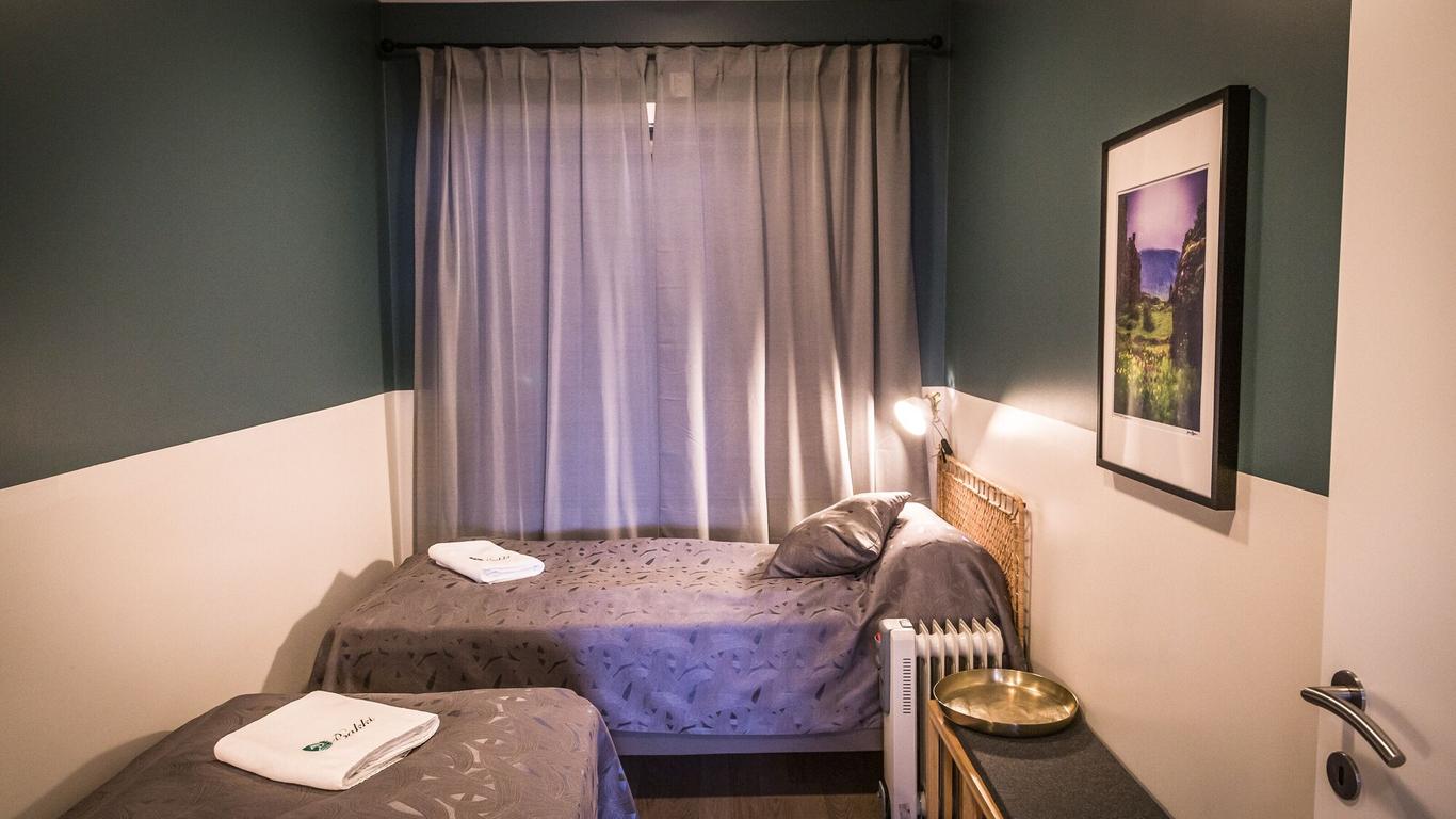 Bakki Hostel and Apartments