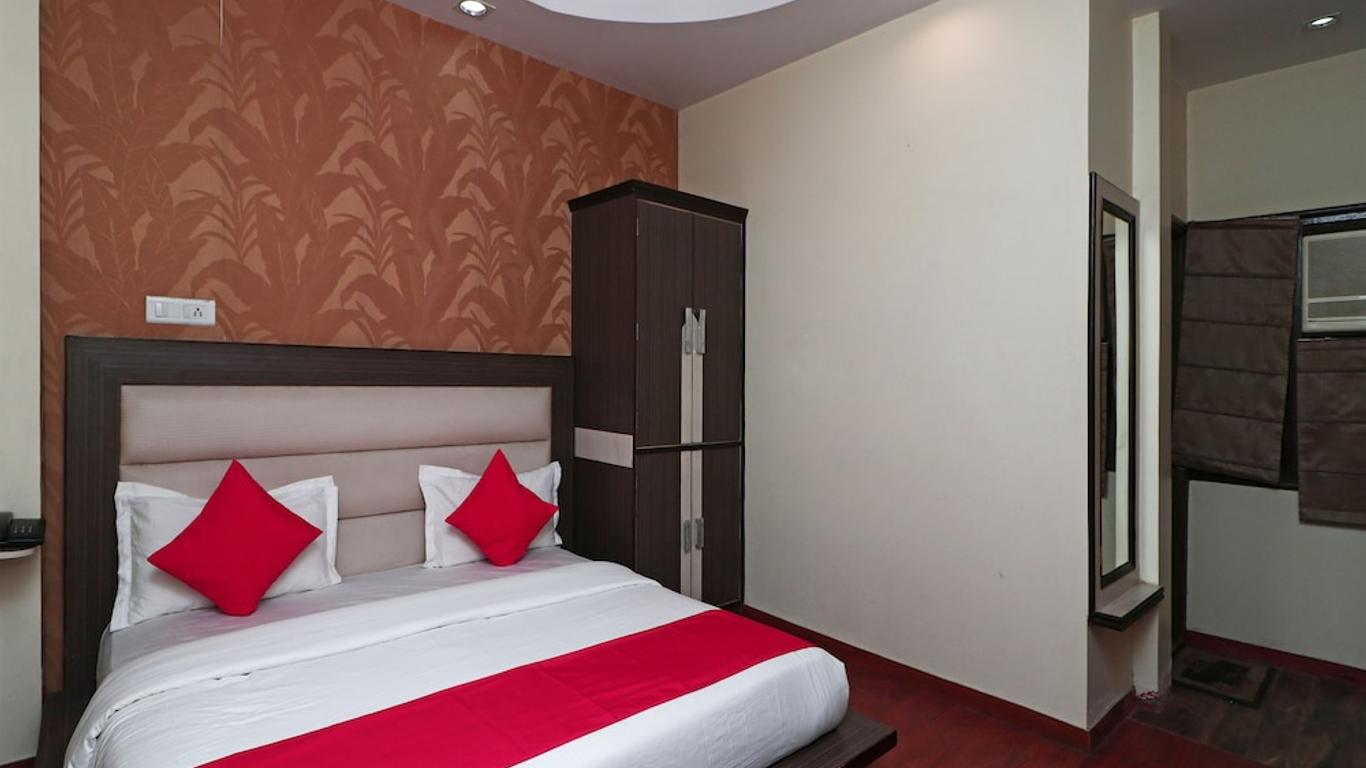 Hotel Shanti Palace