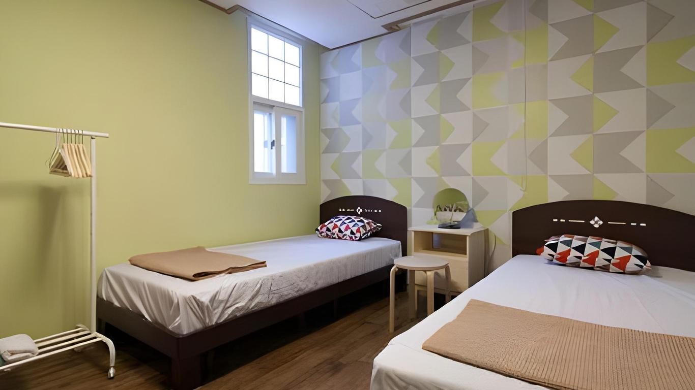 Cube Guesthouse