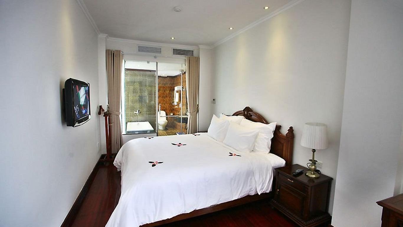 Hanoi Boutique 2