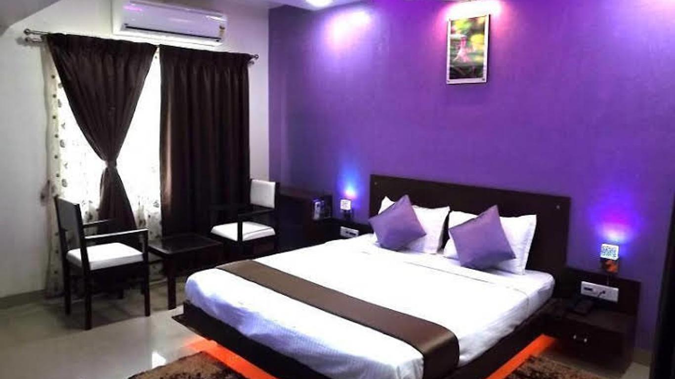 OYO 693 Hotel Ranjanas Hospitality
