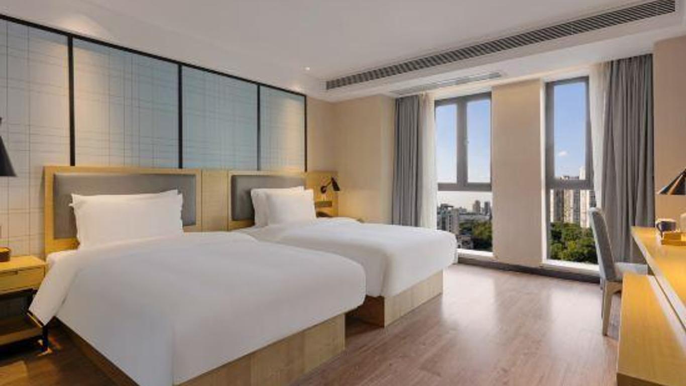 Echarm Hotel Chongqing West Railway Station