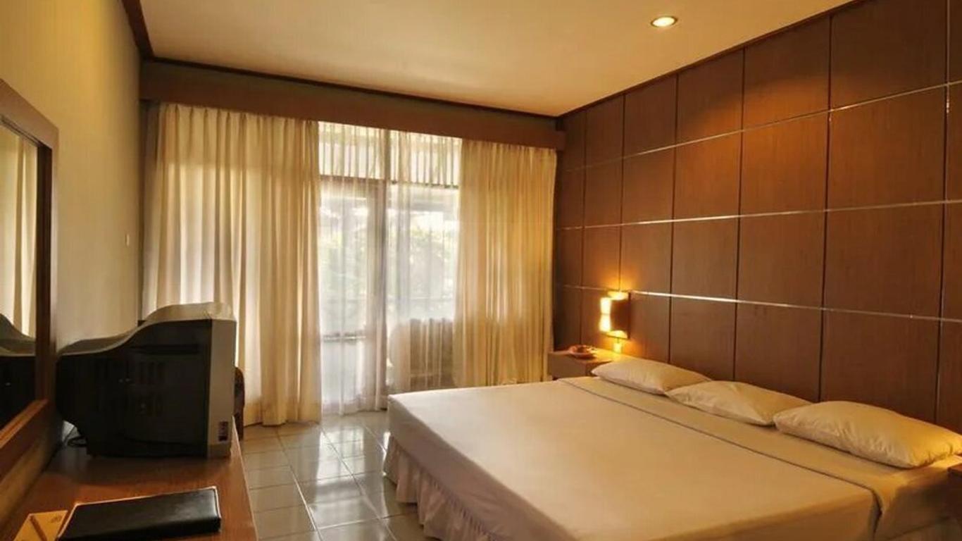 Tirtagangga Hot Spring Resort
