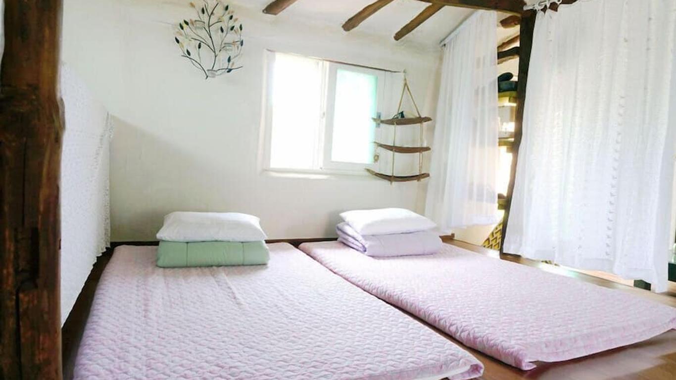 Unnie Guesthouse - Hostel
