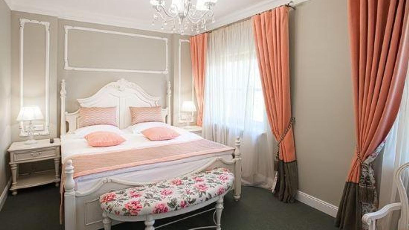 Hotel Usadba