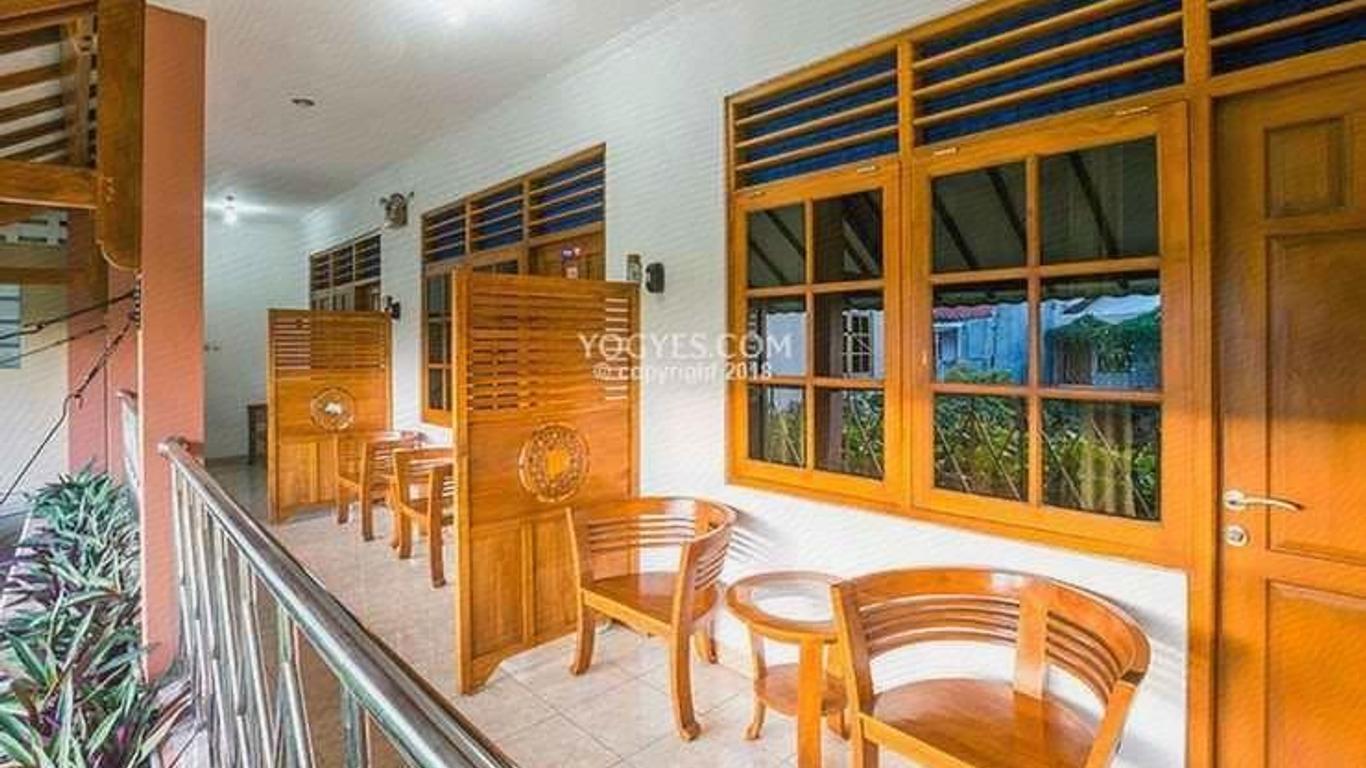 Hotel Bukit Uhud Yogyakarta