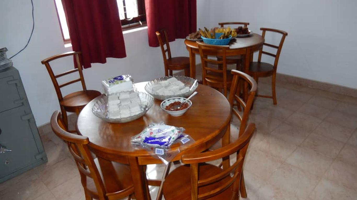 The Hotel Paradise Katunayake airport