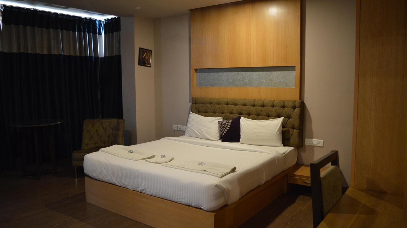 Savoury Business Hotel