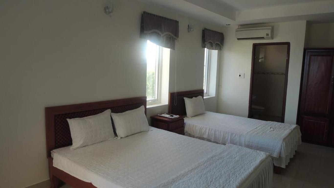 Ngan Ha Hotel