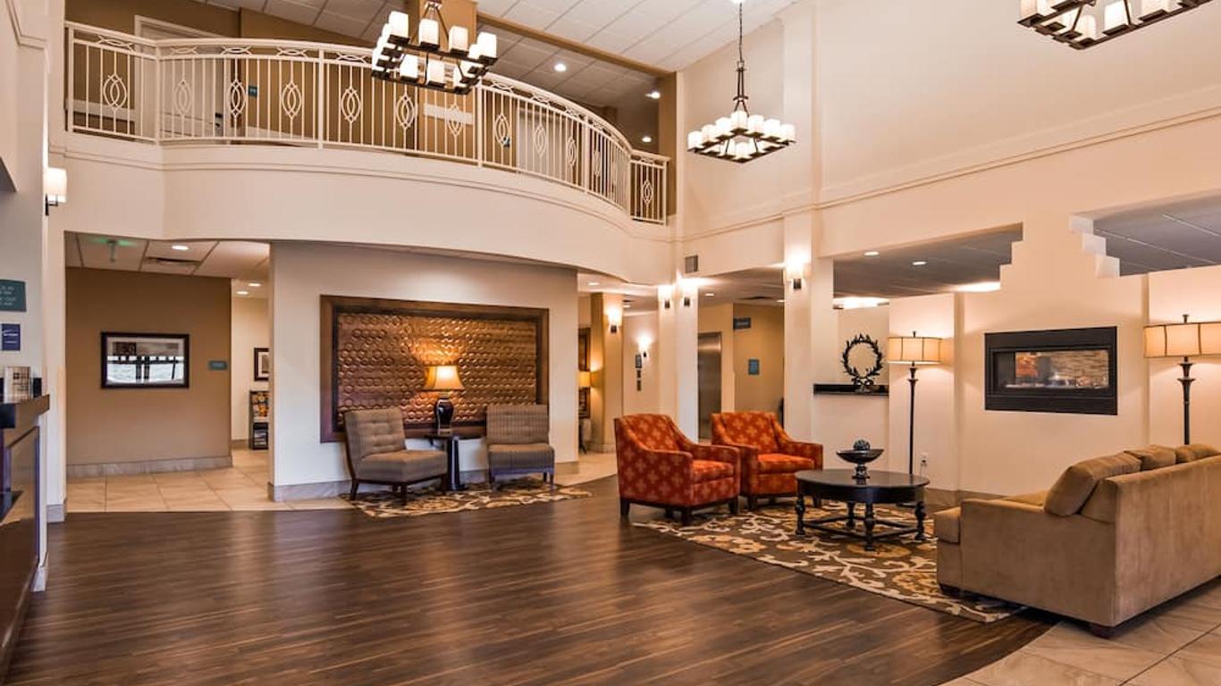 Best Western Plus Hudson Hotel & Suites