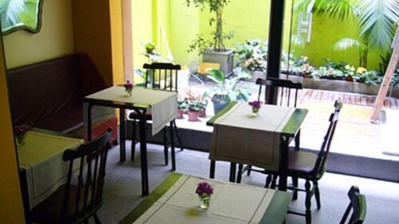 Hotel Suipacha Inn