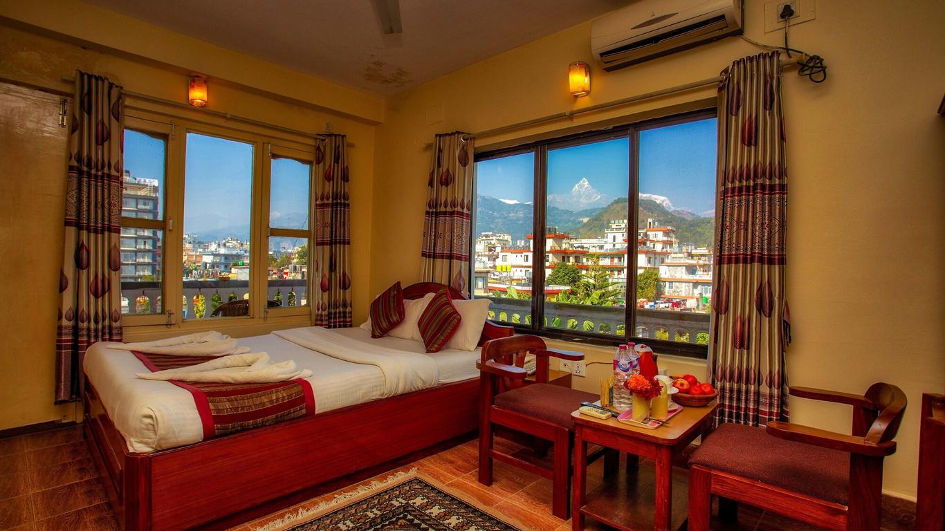 Hotel Grand Holiday