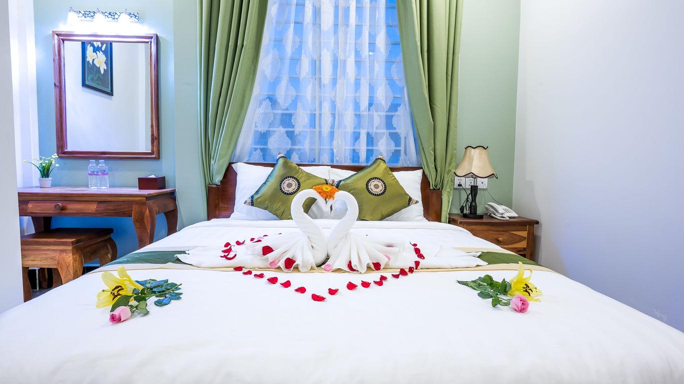 Ny Ka Smy Hotel