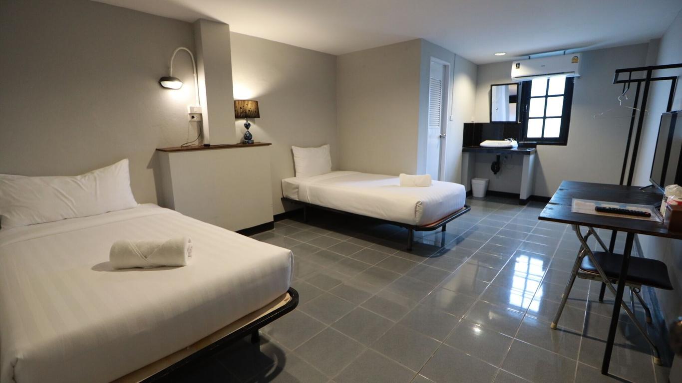 The 8 Factory Hotel Phitsanulok