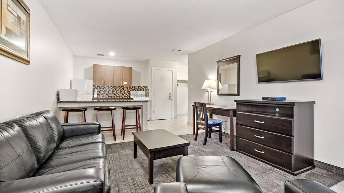 Guest House Inn & Suites