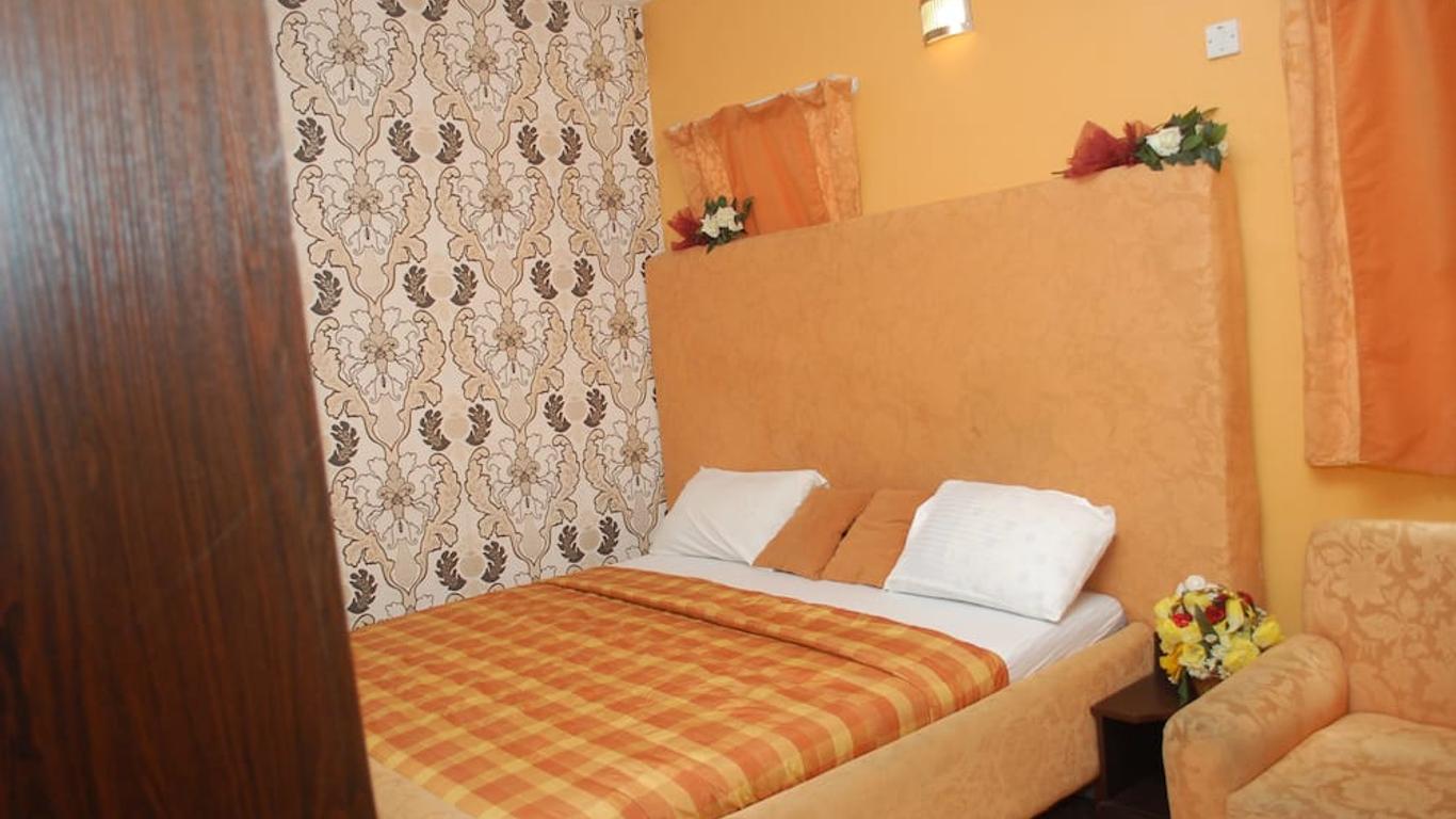 Dcove Hotel & Suites
