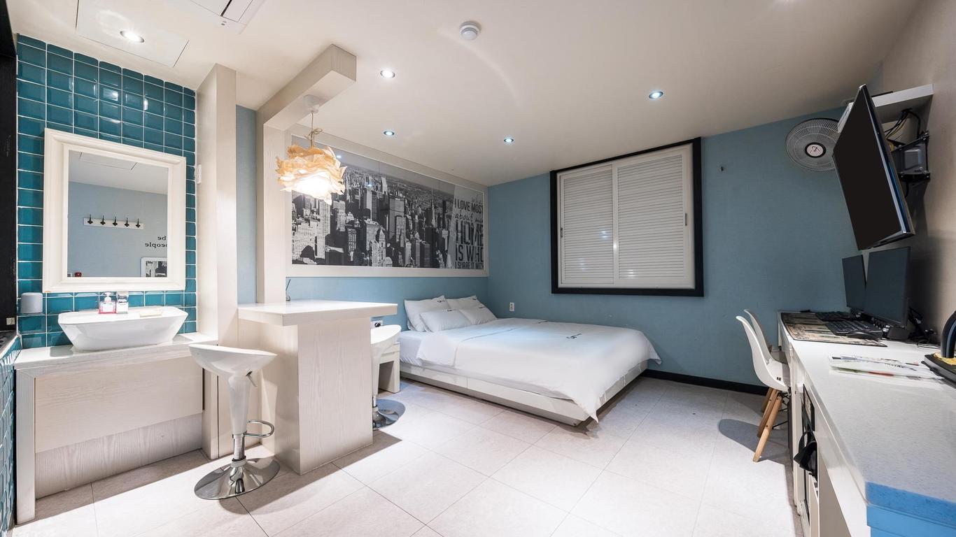 Changwon Myeongseo-Dong Hotel City Travel