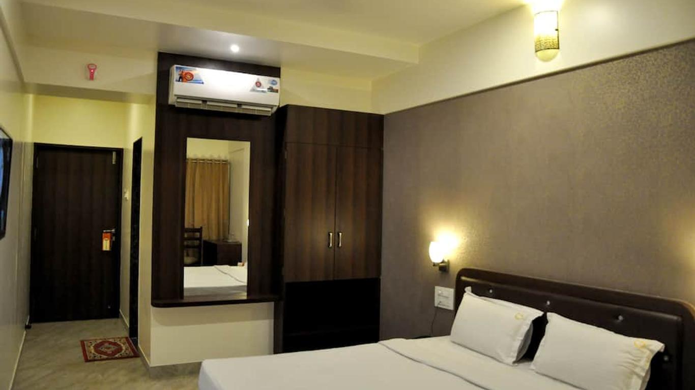 Hotel Gulmohar Pride