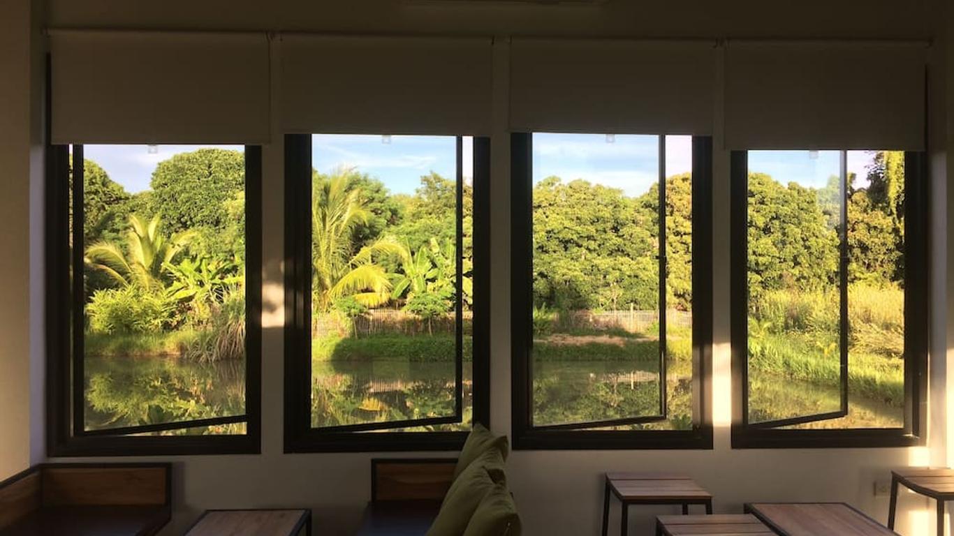 Golden Palm Resort