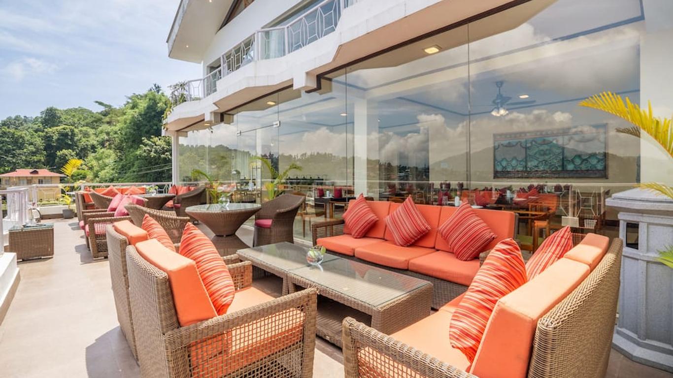 Summit Lillium Hotel & Spa