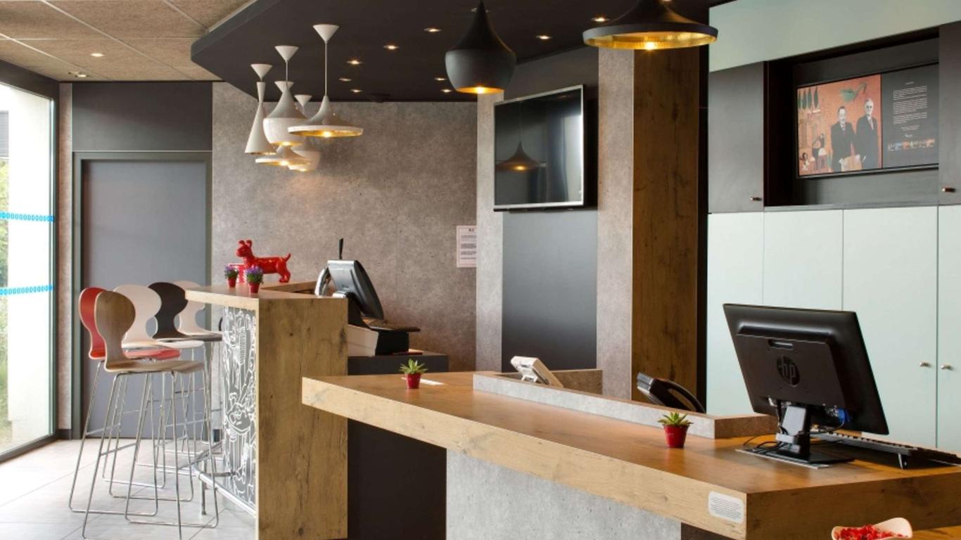 ibis Montceau-les-Mines