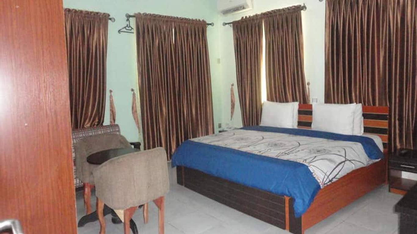 Heritage Courtyard Hotel