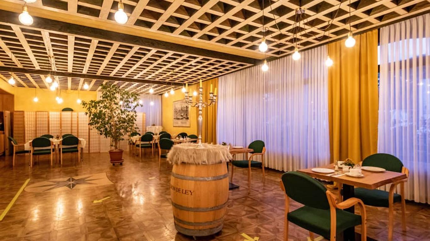 Hotel Goldflair am Rathaus