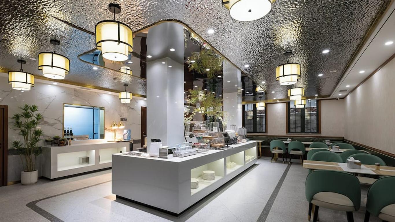 Nostalgia S Hotel (Beijing National Convention Center)