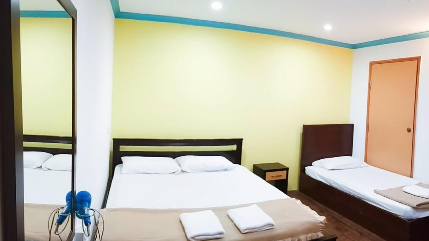 Twin Star Hotel