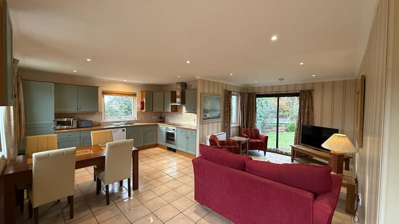 The Airds Hotel and Restaurant