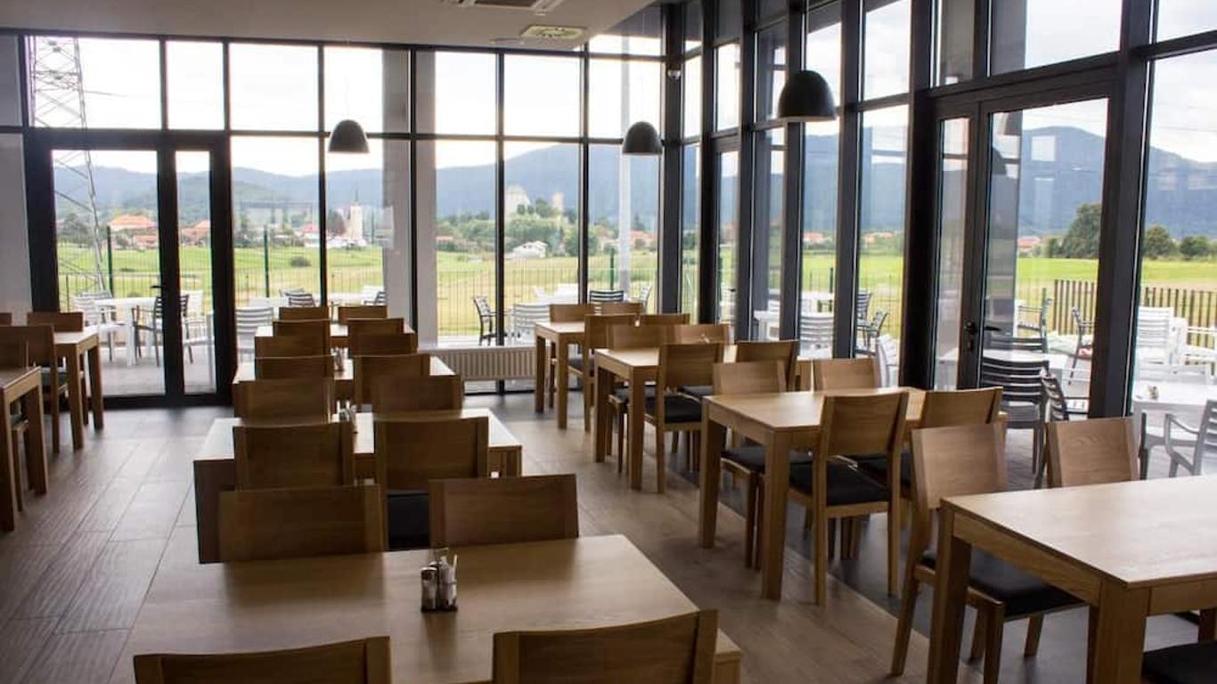Hotel Lika Sjever