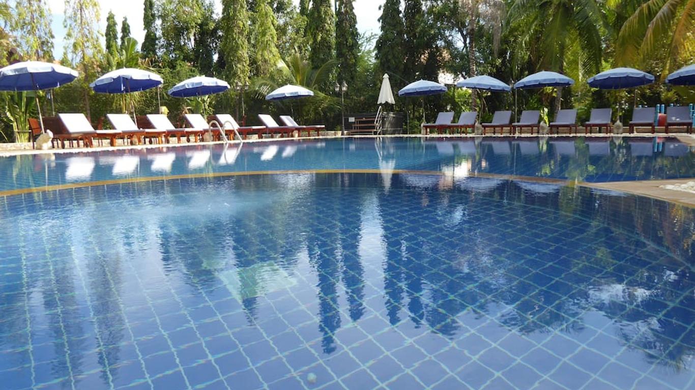 Oasis Garden & Pool Villa At Vip Resort