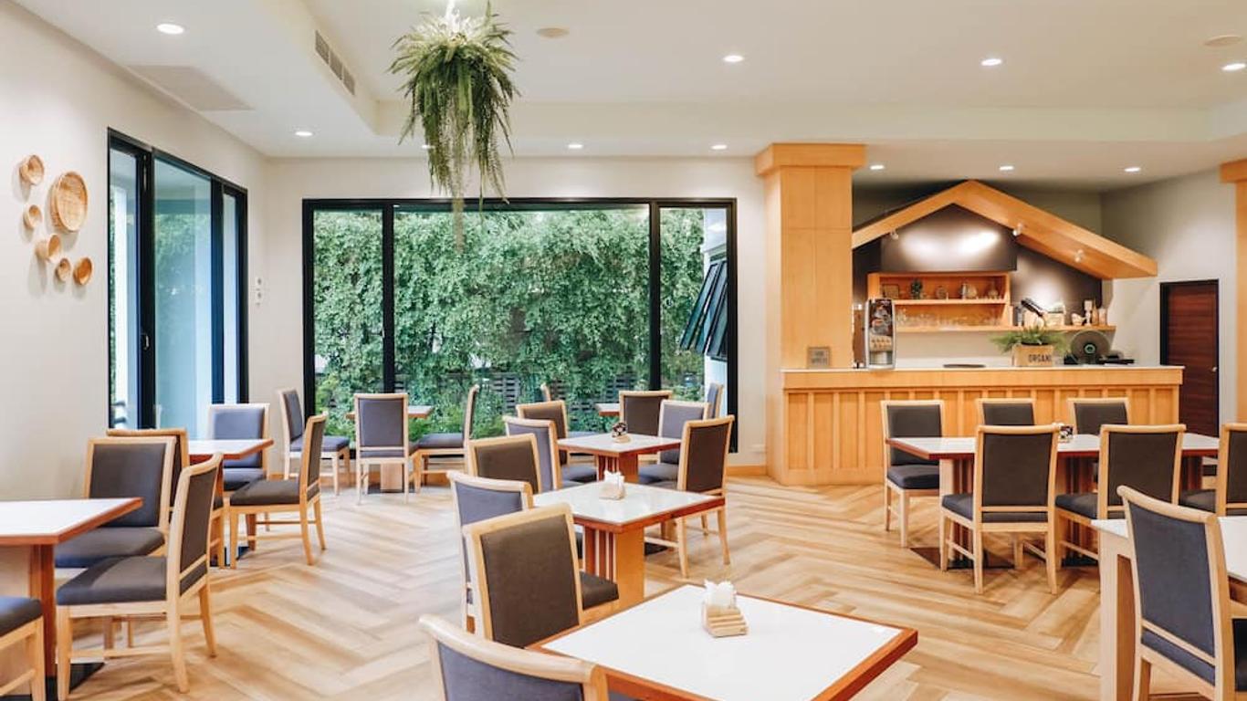Civilize Hotel