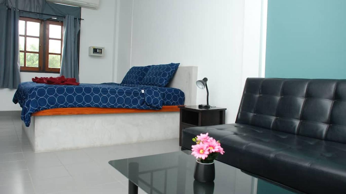 Sea & Sand Hotel
