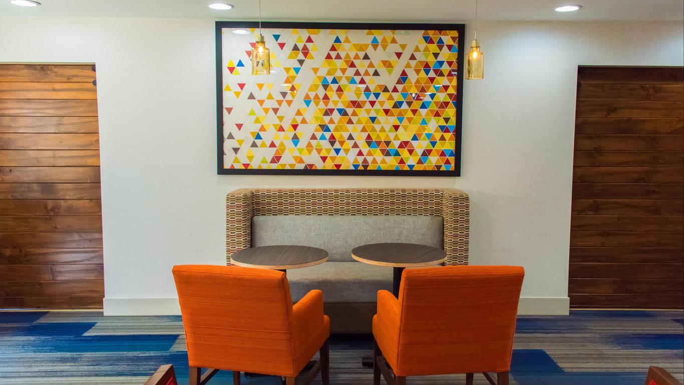 Holiday Inn Express Hotel & Suites Kinston, An IHG Hotel