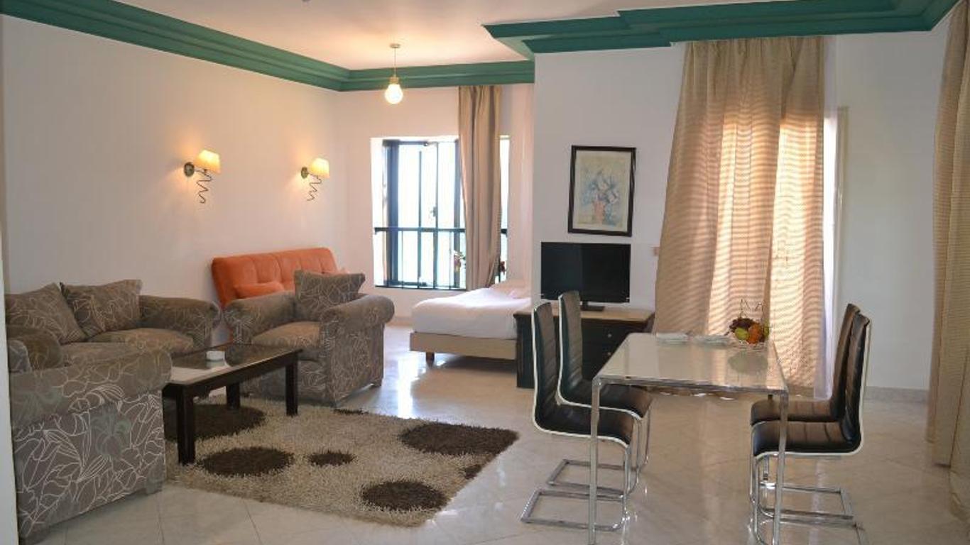Roma Host Way Hotel & Aqua Park