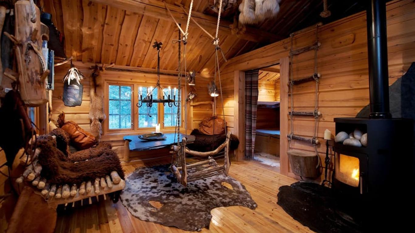Engholm Husky Design Lodge