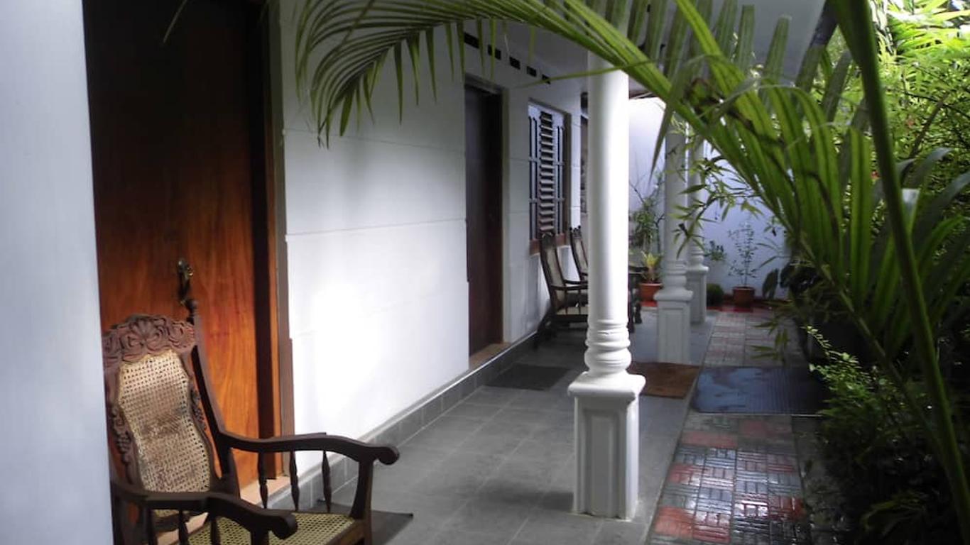 Extremehost Guest House