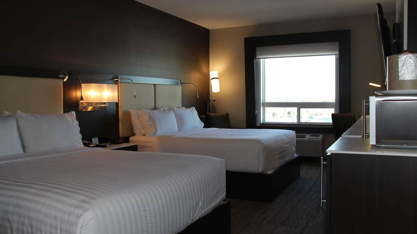 Holiday Inn Express & Suites Cold Lake