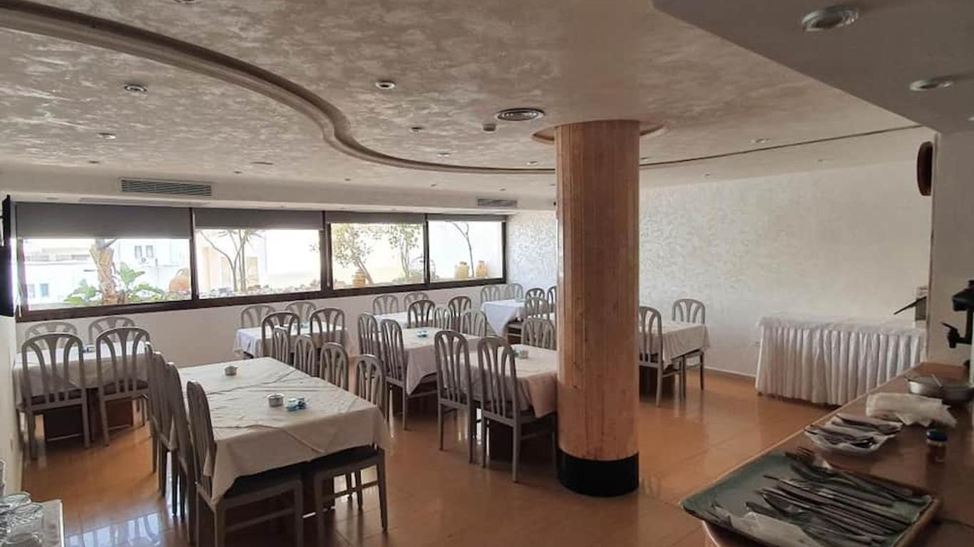 Hotel Yasmine