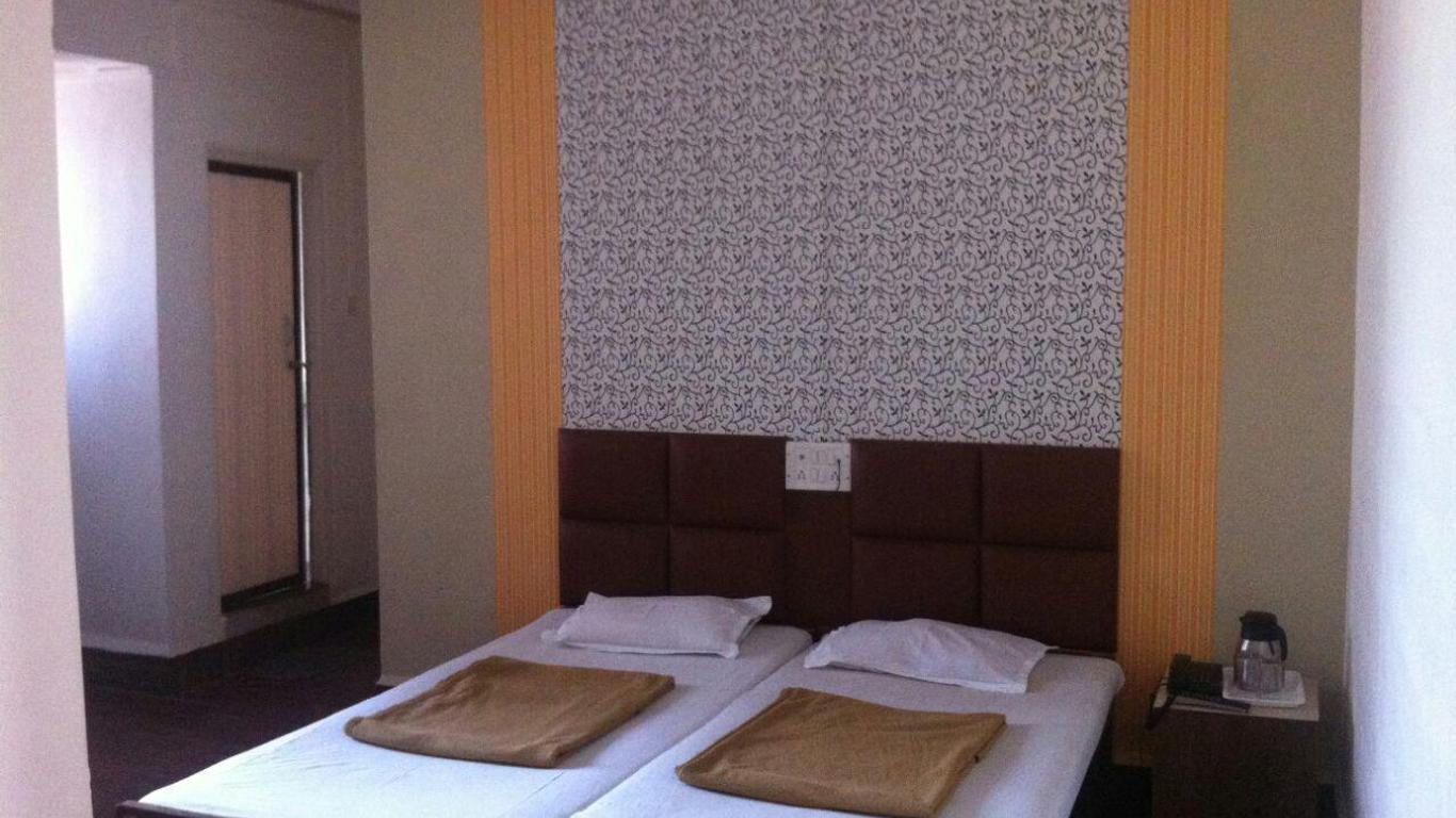 Hotel Priti International