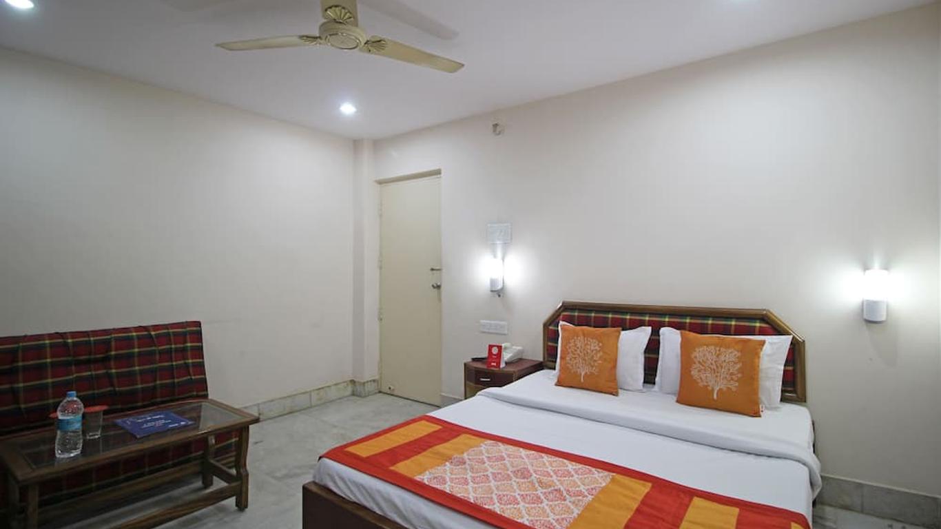OYO 10400 Hotel The Ambassador