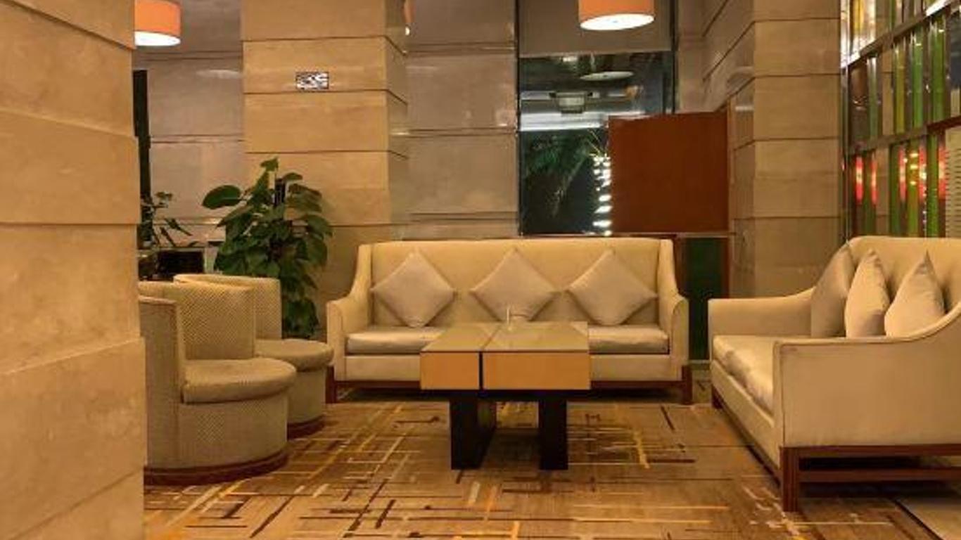 Grand Eton Hotel